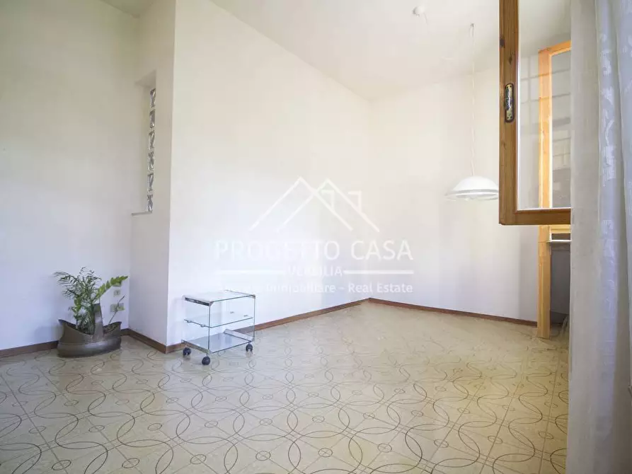 Immagine 11 di Appartamento in vendita  in VIA CORRIDONI a Viareggio