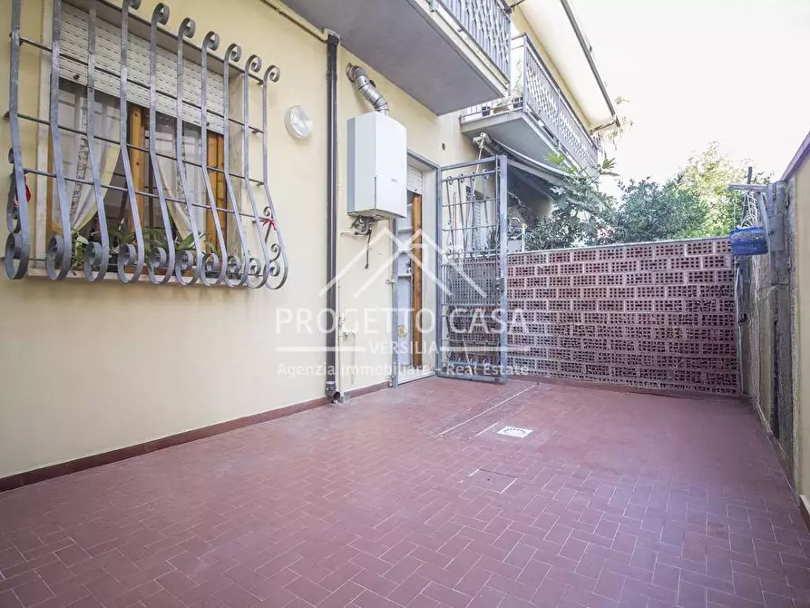 Immagine 31 di Appartamento in vendita  in VIA CORRIDONI a Viareggio