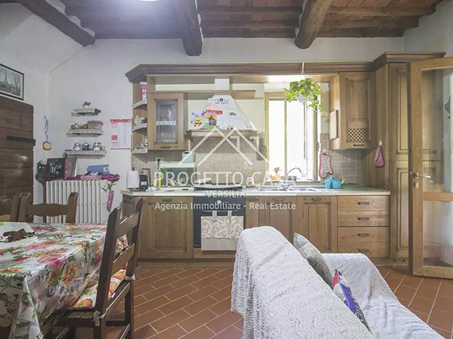 Immagine 4 di Casa indipendente in vendita  in VIA DI CACETTO a Pietrasanta