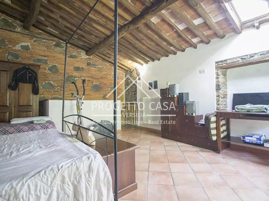 Immagine 13 di Casa indipendente in vendita  in VIA DI CACETTO a Pietrasanta