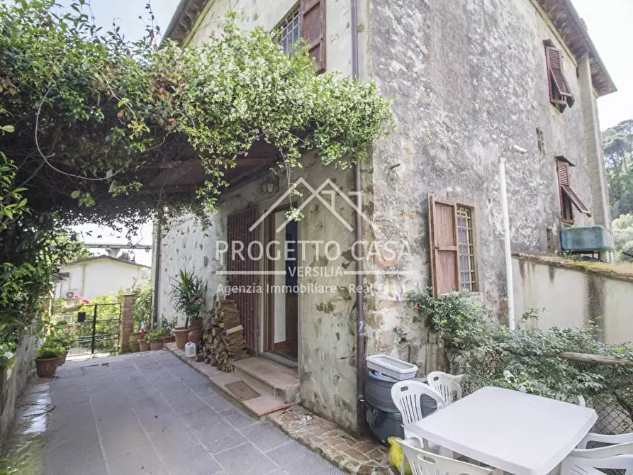 Immagine 29 di Casa indipendente in vendita  in VIA DI CACETTO a Pietrasanta