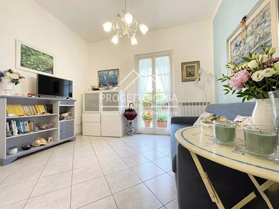 Immagine 1 di Appartamento in vendita  in VIA ADUA a Pietrasanta
