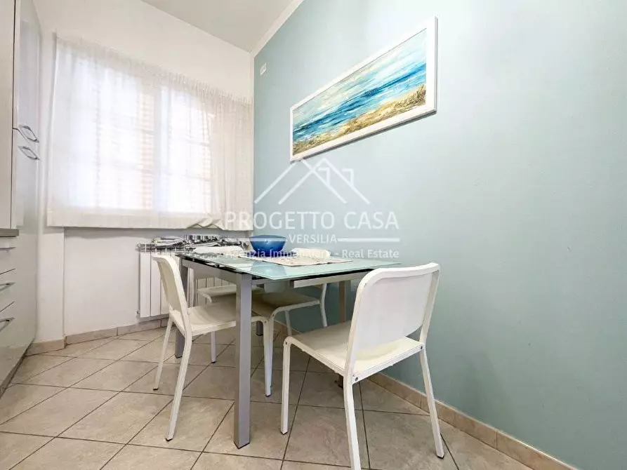 Immagine 5 di Appartamento in vendita  in VIA ADUA a Pietrasanta