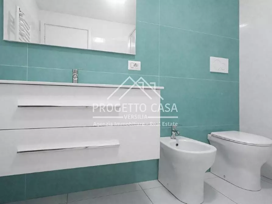 Immagine 19 di Appartamento in vendita  in VIA ADUA a Pietrasanta
