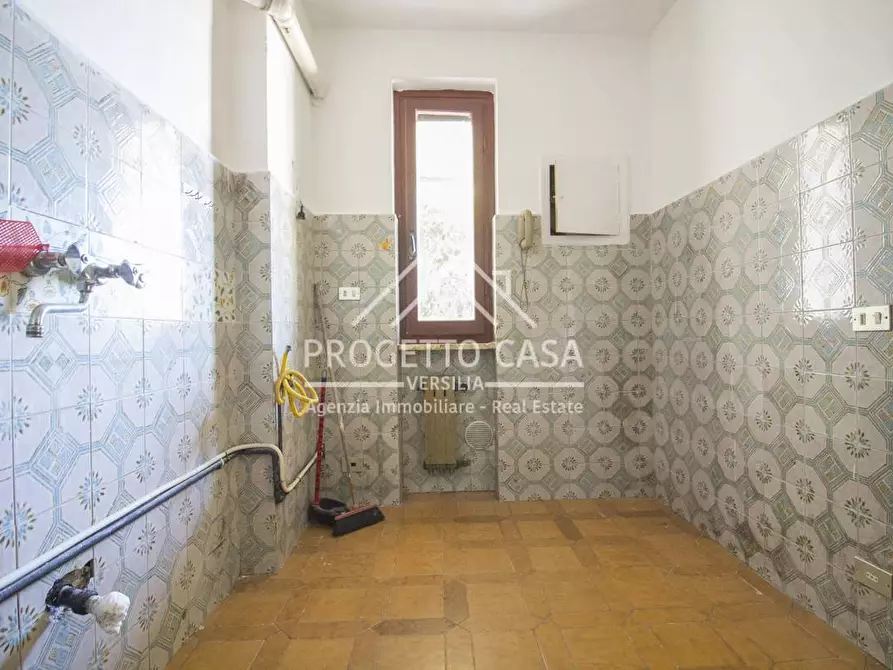 Immagine 12 di Appartamento in vendita  in VIA BRUNELLESCHI a Camaiore