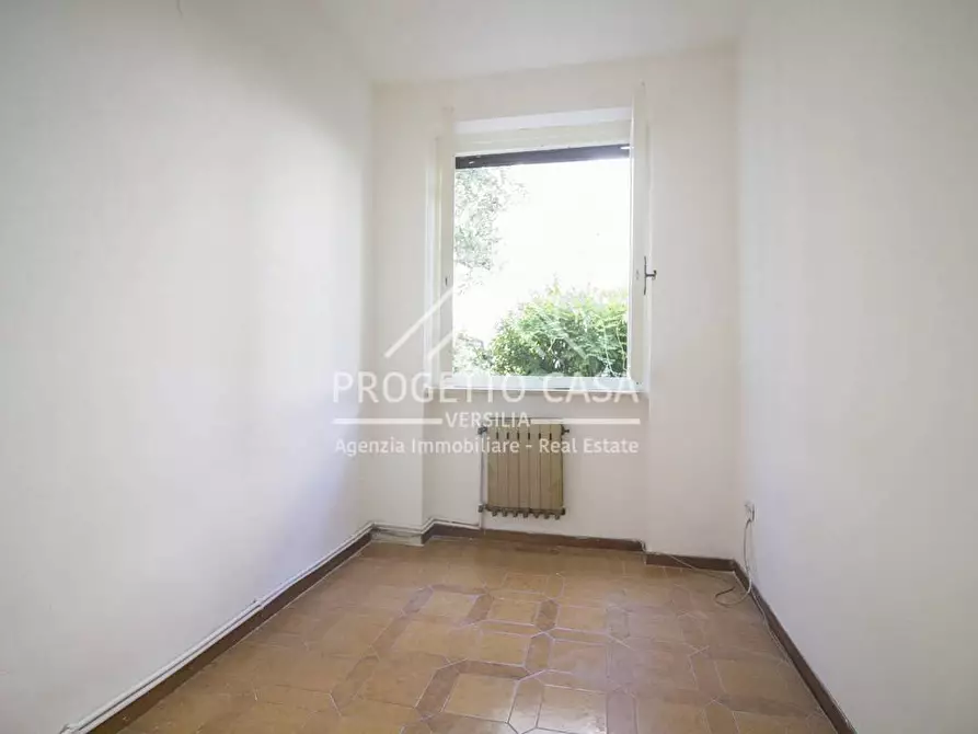Immagine 13 di Appartamento in vendita  in VIA BRUNELLESCHI a Camaiore