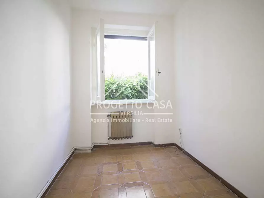 Immagine 14 di Appartamento in vendita  in VIA BRUNELLESCHI a Camaiore