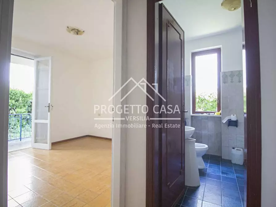 Immagine 17 di Appartamento in vendita  in VIA BRUNELLESCHI a Camaiore