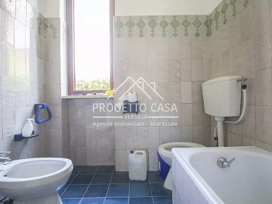 Immagine 21 di Appartamento in vendita  in VIA BRUNELLESCHI a Camaiore