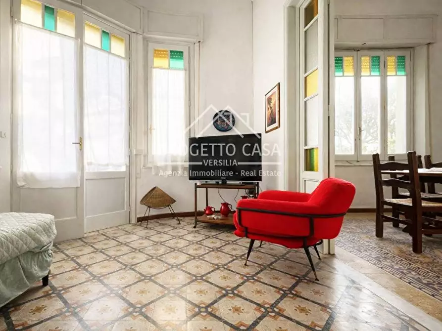 Immagine 6 di Casa indipendente in vendita  in VIA PISTELLI a Camaiore