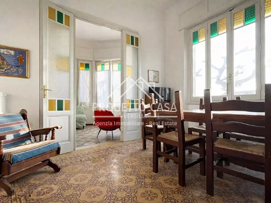 Immagine 9 di Casa indipendente in vendita  in VIA PISTELLI a Camaiore