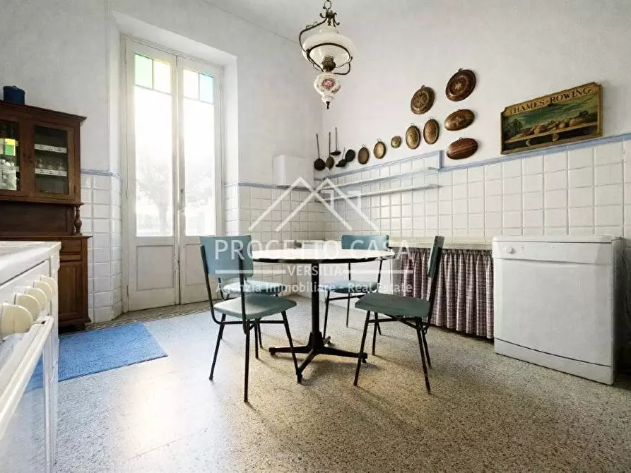Immagine 13 di Casa indipendente in vendita  in VIA PISTELLI a Camaiore