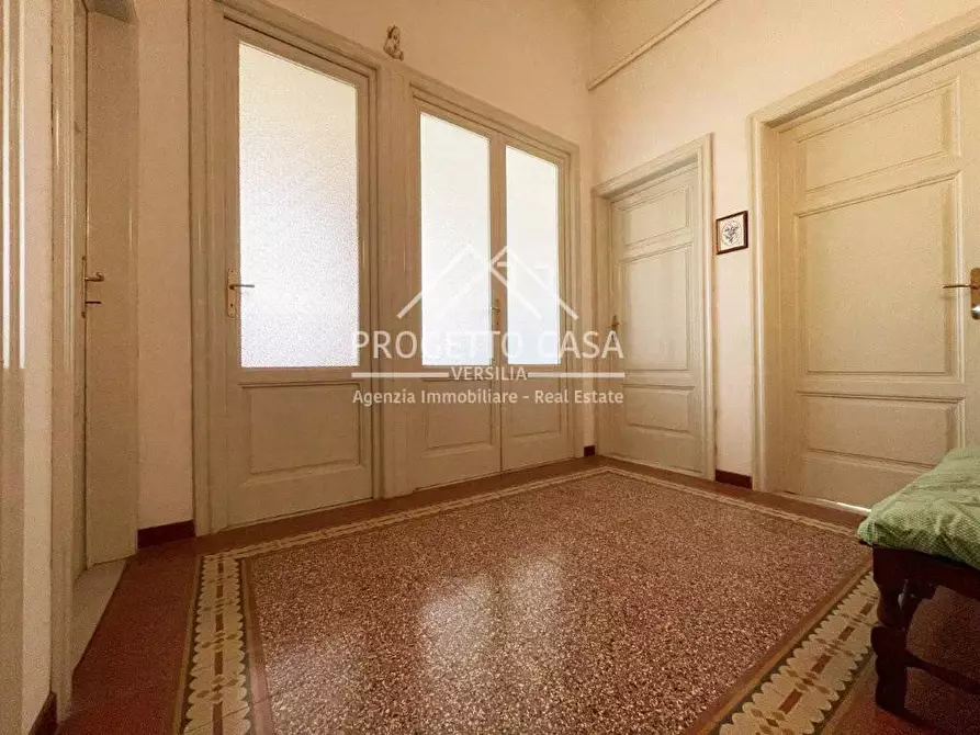 Immagine 17 di Casa indipendente in vendita  in VIA PISTELLI a Camaiore