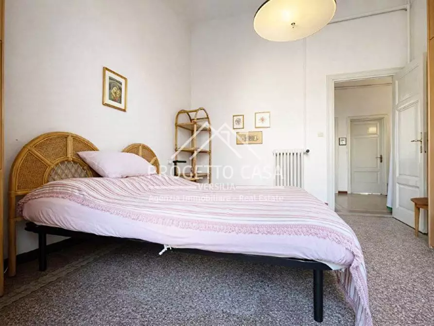 Immagine 20 di Casa indipendente in vendita  in VIA PISTELLI a Camaiore