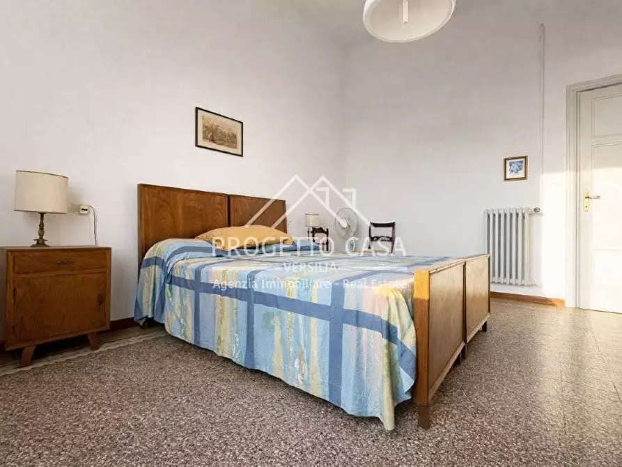 Immagine 26 di Casa indipendente in vendita  in VIA PISTELLI a Camaiore