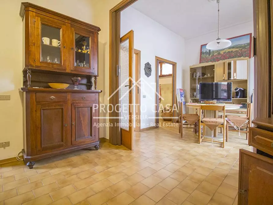 Immagine 4 di Casa indipendente in vendita  in VIA NAZZARIO SAURO TORRE DEL LAGO a Viareggio