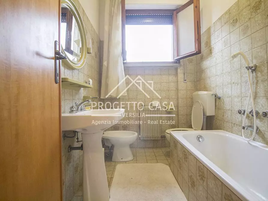 Immagine 22 di Casa indipendente in vendita  in VIA NAZZARIO SAURO TORRE DEL LAGO a Viareggio