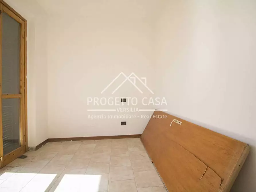 Immagine 12 di Casa indipendente in vendita  in VIA ELETTICA a Viareggio