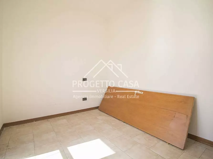 Immagine 13 di Casa indipendente in vendita  in VIA ELETTICA a Viareggio