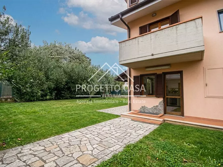Immagine 38 di Casa indipendente in vendita  in VIA ELETTICA a Viareggio