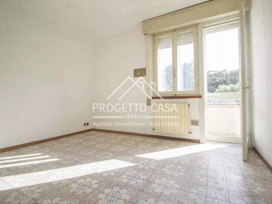 Immagine 1 di Appartamento in vendita  in VIA ROSETO a Camaiore