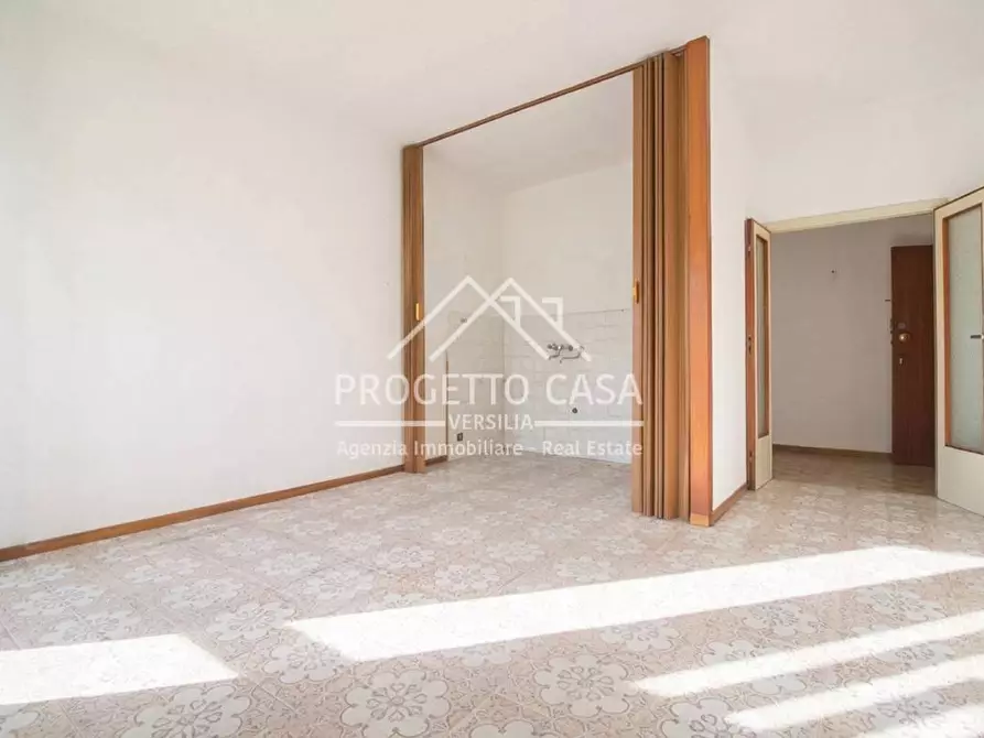 Immagine 2 di Appartamento in vendita  in VIA ROSETO a Camaiore