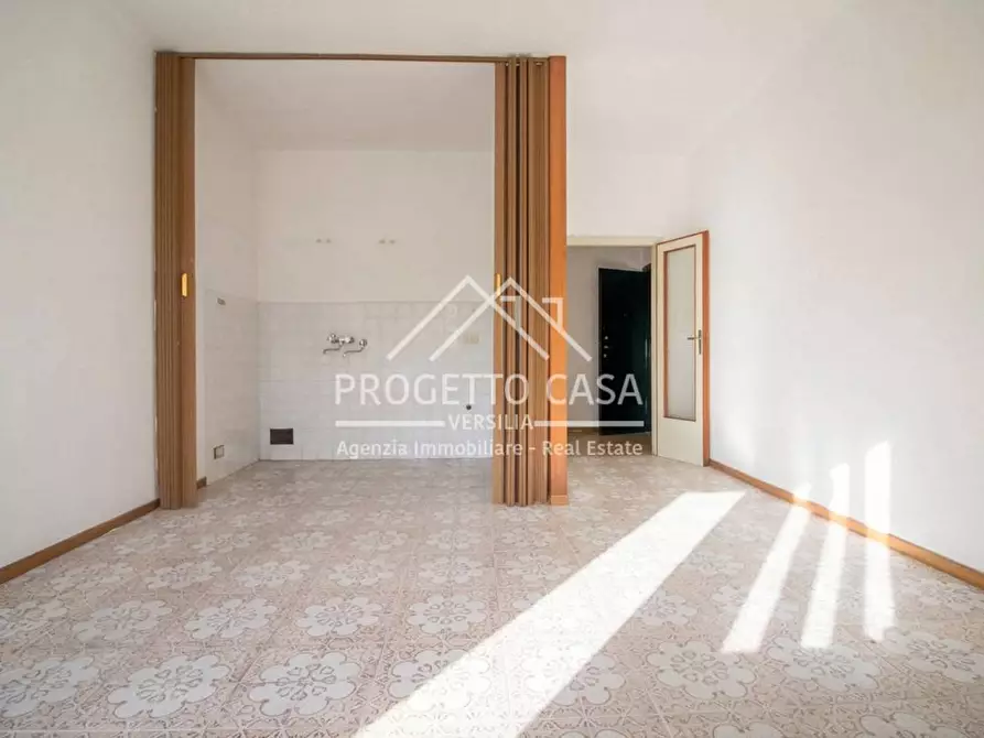 Immagine 3 di Appartamento in vendita  in VIA ROSETO a Camaiore