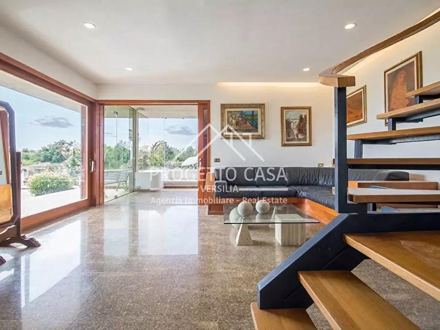 Immagine 4 di Casa indipendente in vendita  in Via della Quiete a Camaiore