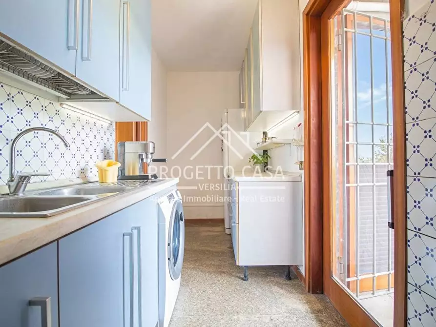 Immagine 9 di Casa indipendente in vendita  in Via della Quiete a Camaiore