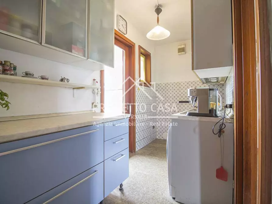 Immagine 11 di Casa indipendente in vendita  in Via della Quiete a Camaiore