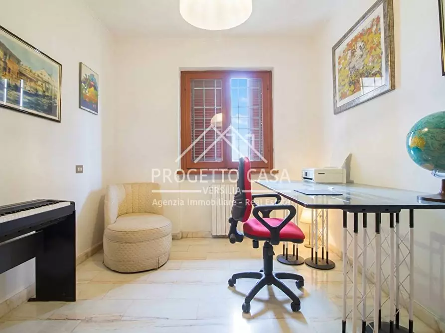 Immagine 16 di Casa indipendente in vendita  in Via della Quiete a Camaiore