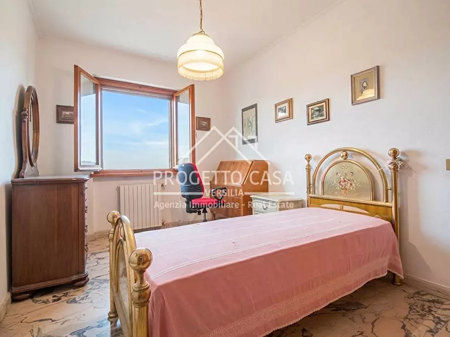 Immagine 18 di Casa indipendente in vendita  in Via della Quiete a Camaiore