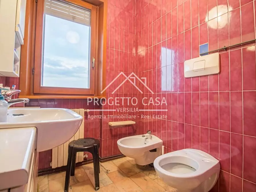 Immagine 28 di Casa indipendente in vendita  in Via della Quiete a Camaiore