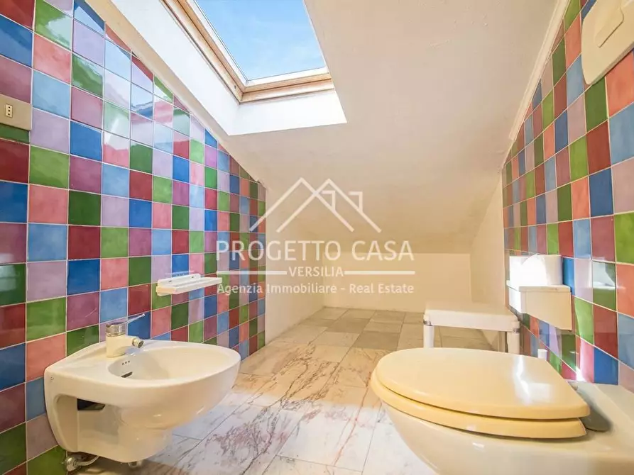 Immagine 35 di Casa indipendente in vendita  in Via della Quiete a Camaiore