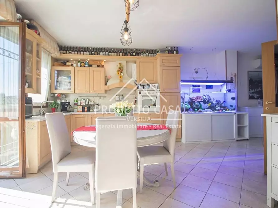 Immagine 9 di Casa indipendente in vendita  in VIA ILLICA a Viareggio