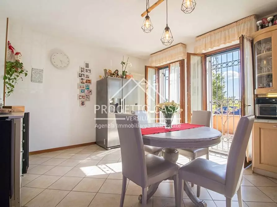 Immagine 12 di Casa indipendente in vendita  in VIA ILLICA a Viareggio