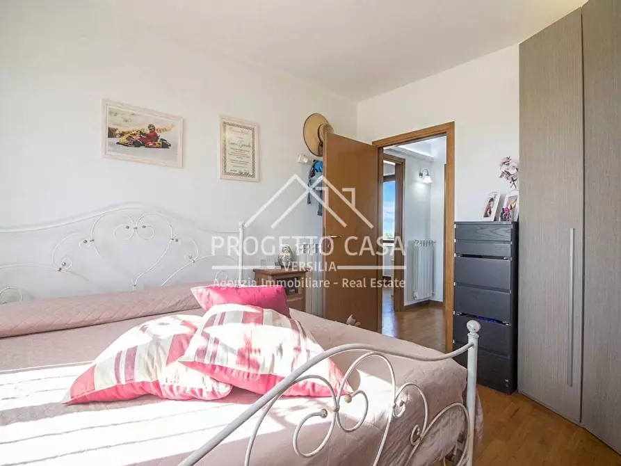 Immagine 16 di Casa indipendente in vendita  in VIA ILLICA a Viareggio