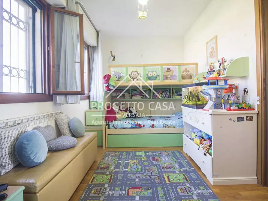 Immagine 17 di Casa indipendente in vendita  in VIA ILLICA a Viareggio