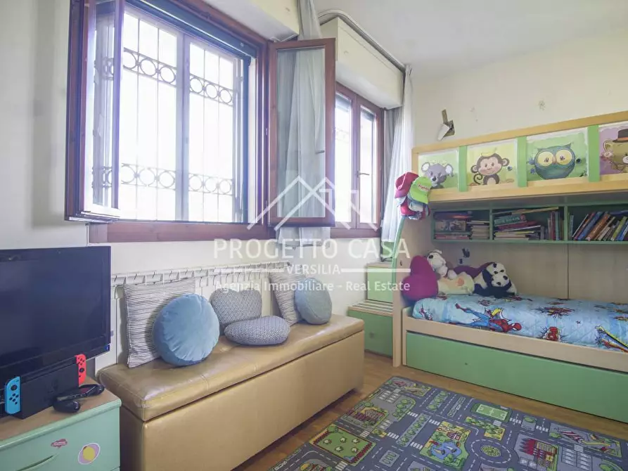 Immagine 18 di Casa indipendente in vendita  in VIA ILLICA a Viareggio