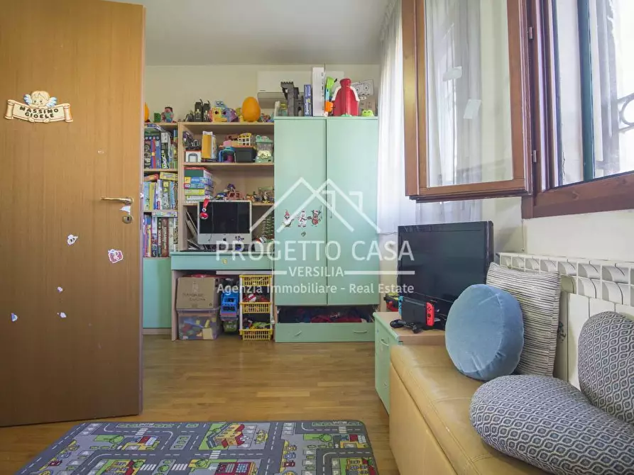 Immagine 21 di Casa indipendente in vendita  in VIA ILLICA a Viareggio