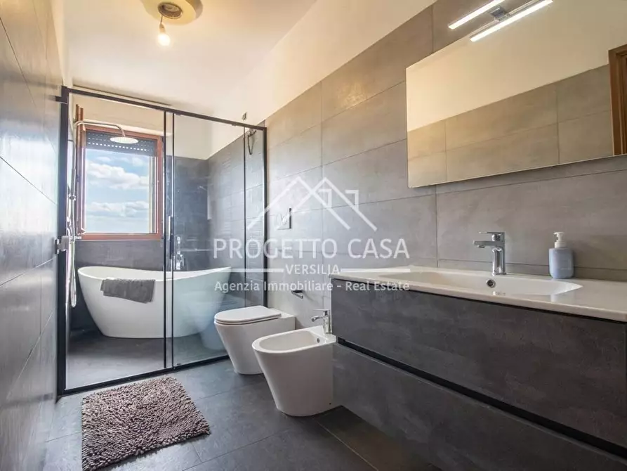 Immagine 26 di Casa indipendente in vendita  in VIA ILLICA a Viareggio