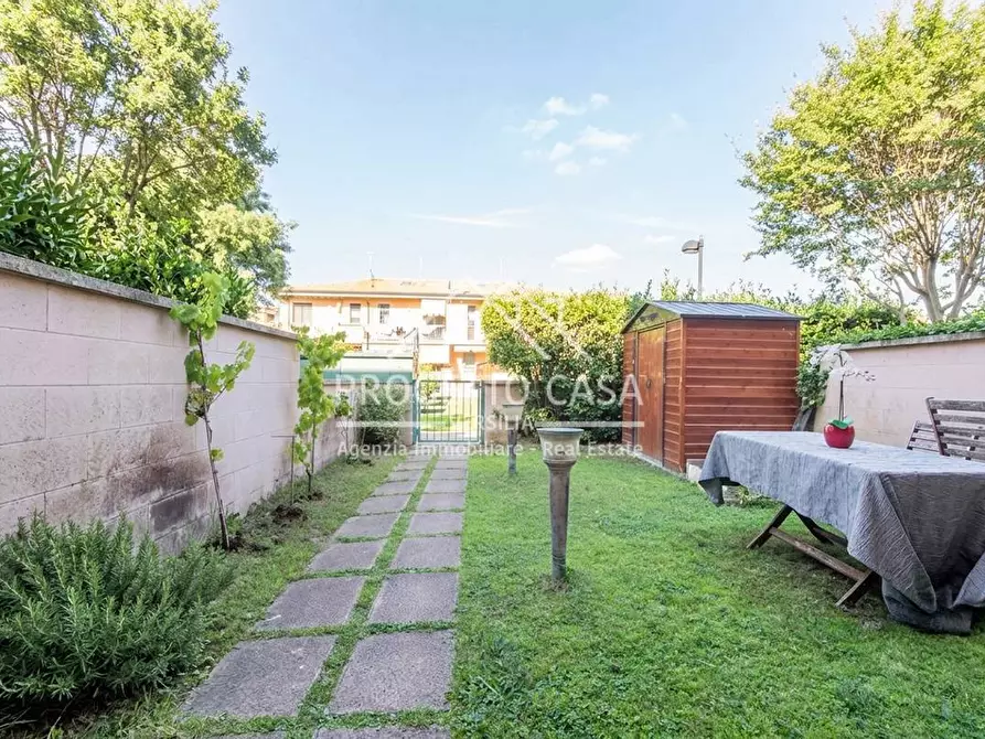 Immagine 35 di Casa indipendente in vendita  in VIA ILLICA a Viareggio