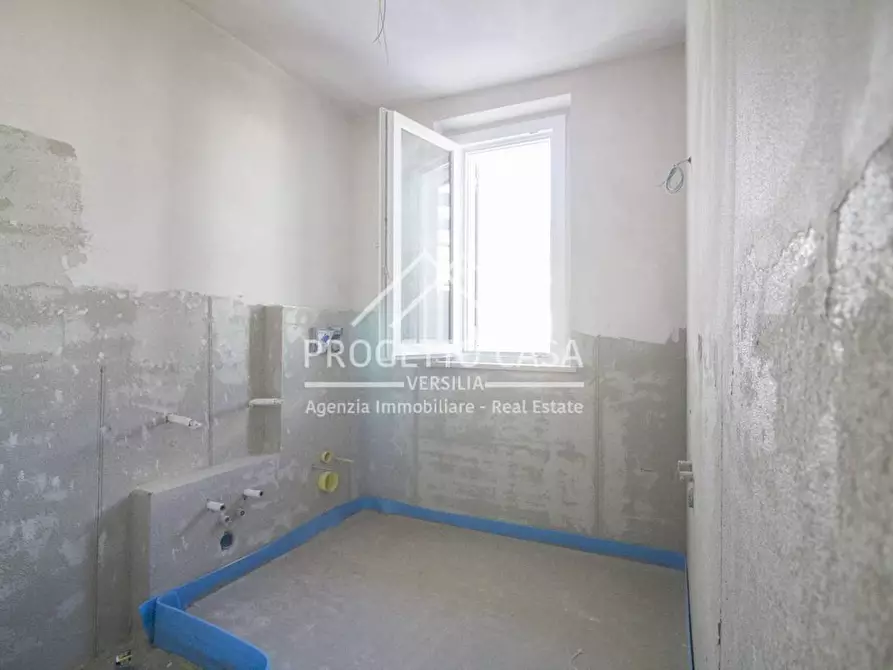 Immagine 9 di Casa indipendente in vendita  in VIA ALFONSO LA MARMORA a Camaiore