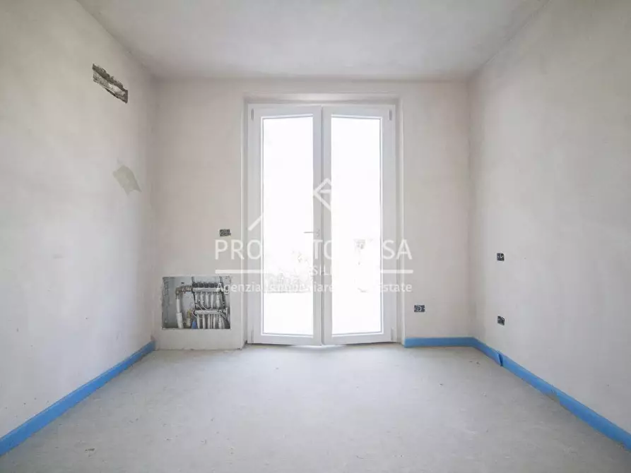 Immagine 12 di Casa indipendente in vendita  in VIA ALFONSO LA MARMORA a Camaiore
