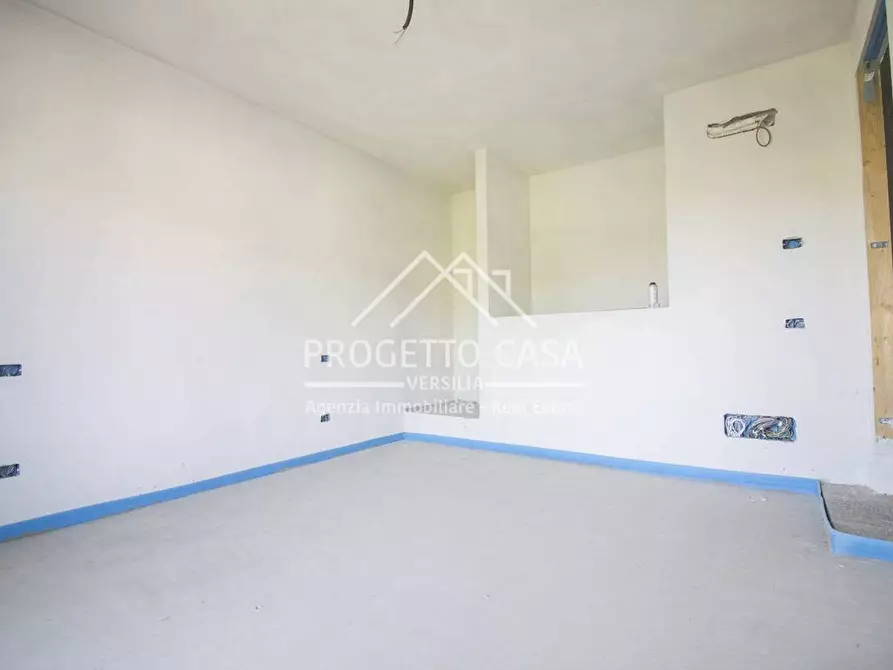 Immagine 17 di Casa indipendente in vendita  in VIA ALFONSO LA MARMORA a Camaiore