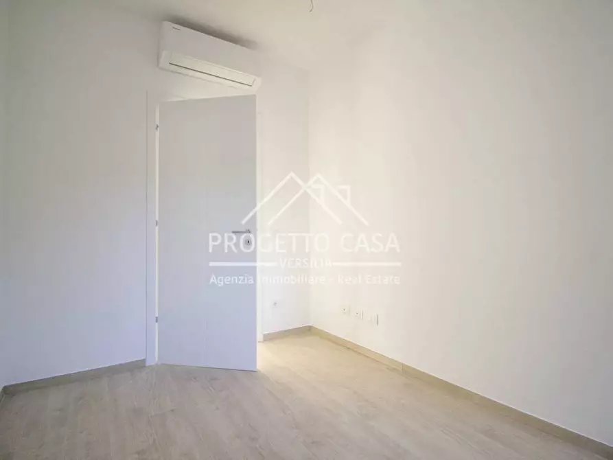 Immagine 12 di Appartamento in vendita  in VIA VITTORIO VENETO a Camaiore