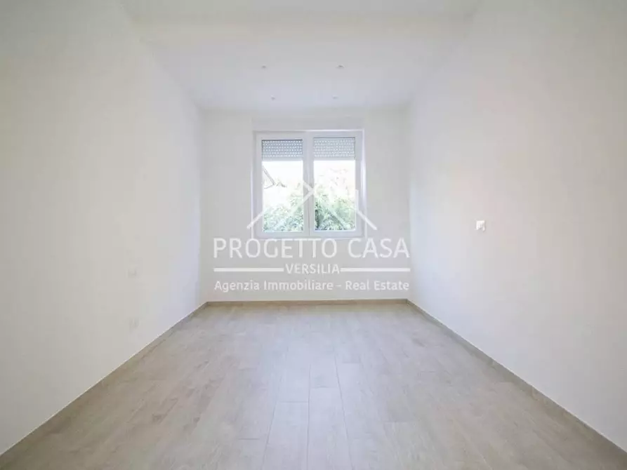 Immagine 16 di Appartamento in vendita  in VIA VITTORIO VENETO a Camaiore