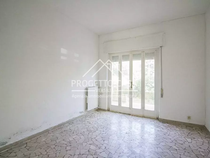 Immagine 8 di Appartamento in vendita  in VIA S. FRANCESCO LIDO DI CAMAIORE a Camaiore