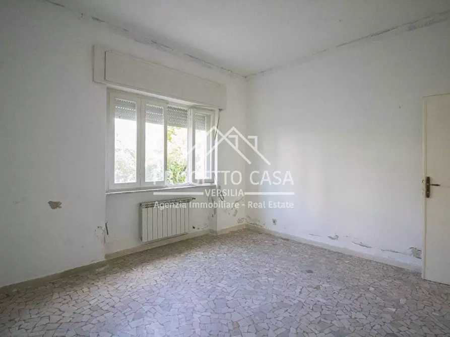 Immagine 20 di Appartamento in vendita  in VIA S. FRANCESCO LIDO DI CAMAIORE a Camaiore