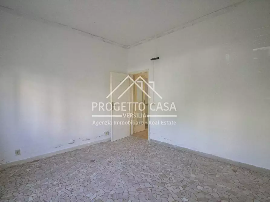 Immagine 21 di Appartamento in vendita  in VIA S. FRANCESCO LIDO DI CAMAIORE a Camaiore